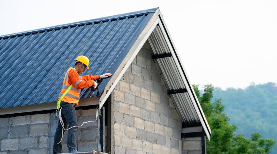 Professional residential roofers in Monroe City, MO